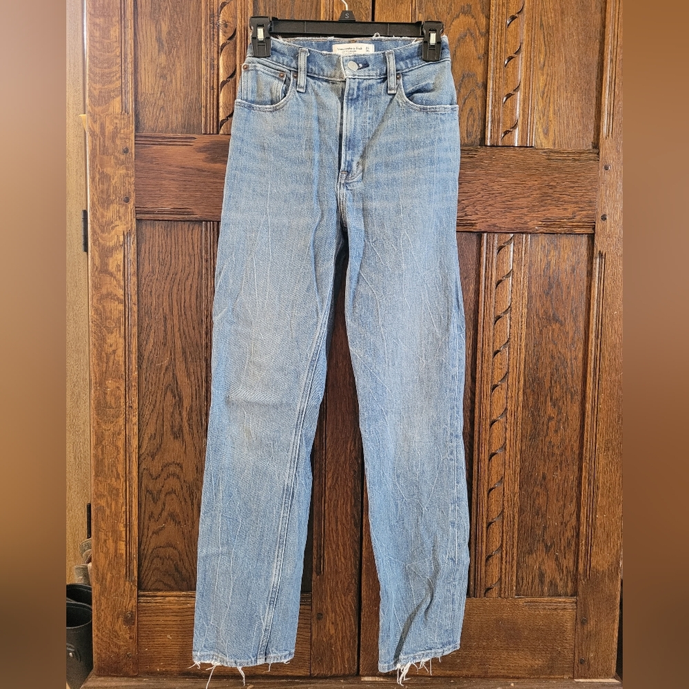Abercrombie & Fitch 90's Straight Ultra High Rise